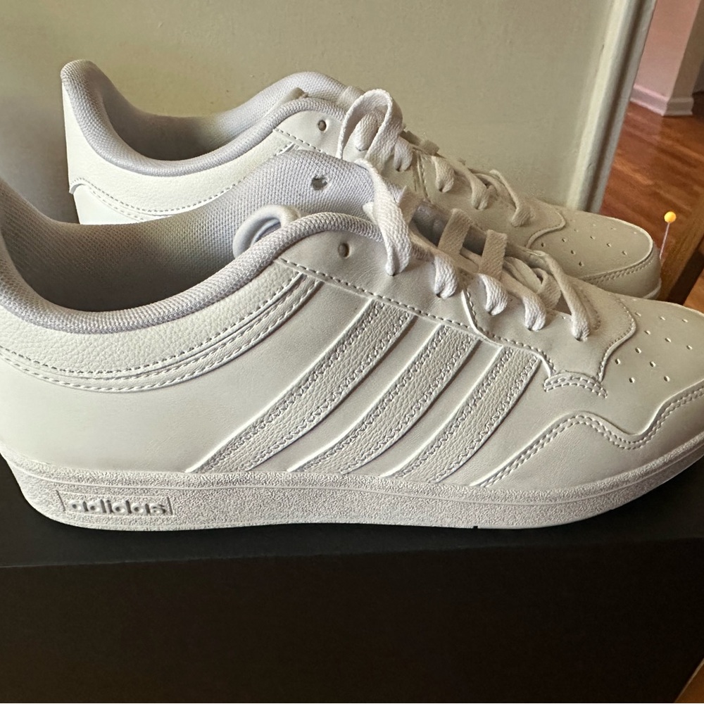 NIB: Adidas Hoops 4.0 Sneakers size 8.5M/9.5F